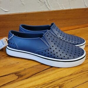 NEW Sz 9 Native Men's Navy Perforated Slip-Ons